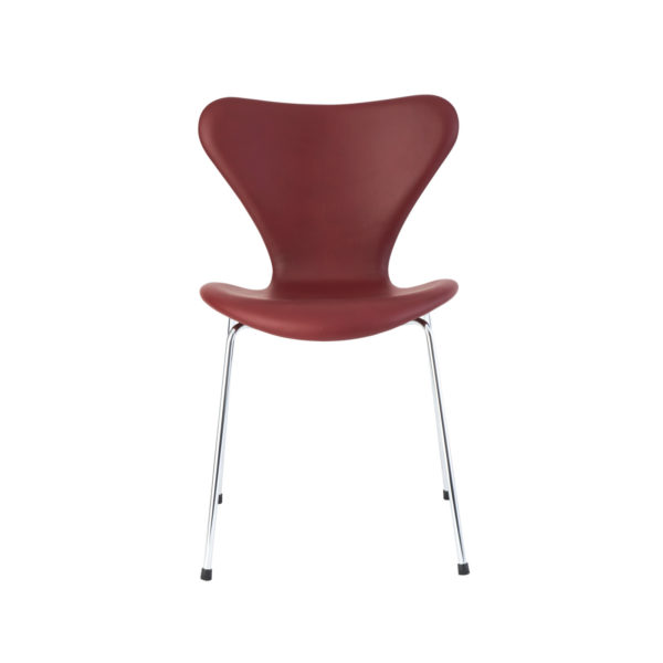 arne-jacobsen-7-er-stol-elegance-indian-red-forfra