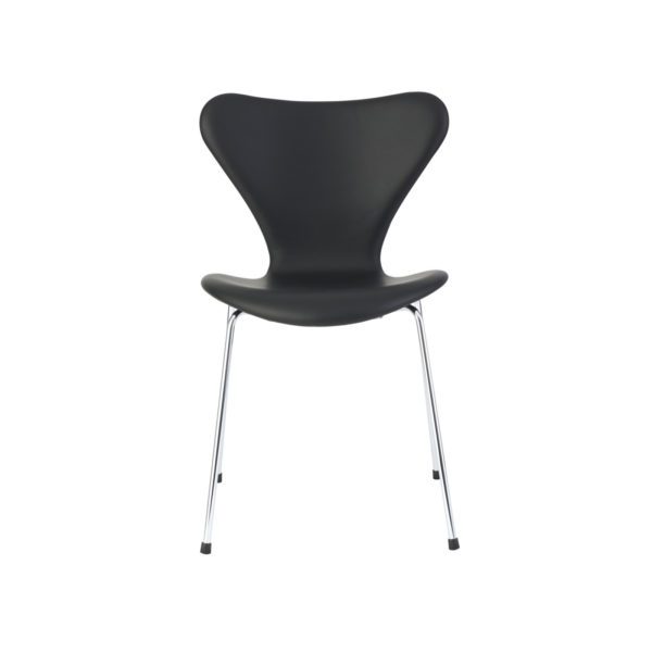 arne-jacobsen-7-er-stol-soft-sort-forfra