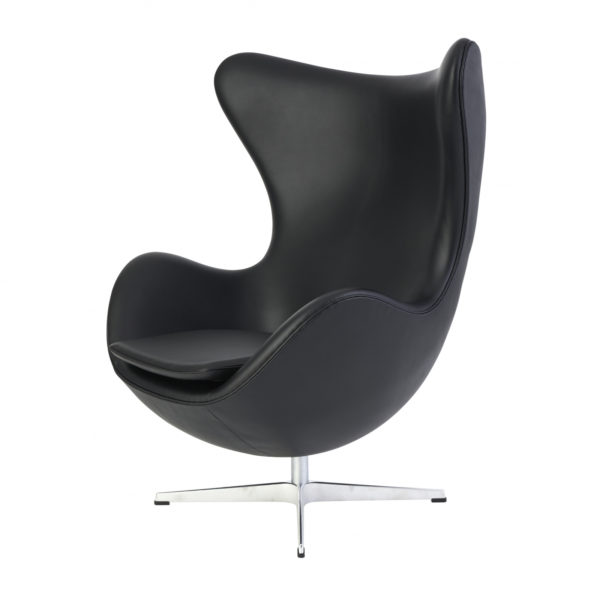 Arne-Jacobsen-ægget-sort-læder-elegance-skråvendt
